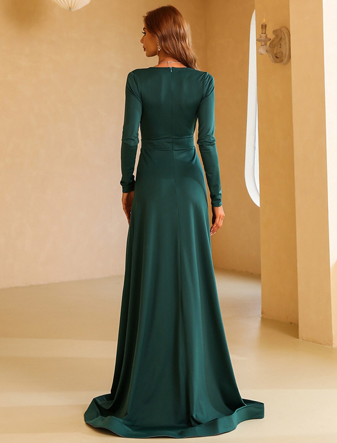 A-Linie Abendkleid Vintage Kleid Hochzeitsgast Weihnachten Rot Grün Kleid Sweep / Brush Train Langarm V-Ausschnitt Polyester mit Schlitz Reine Farbe